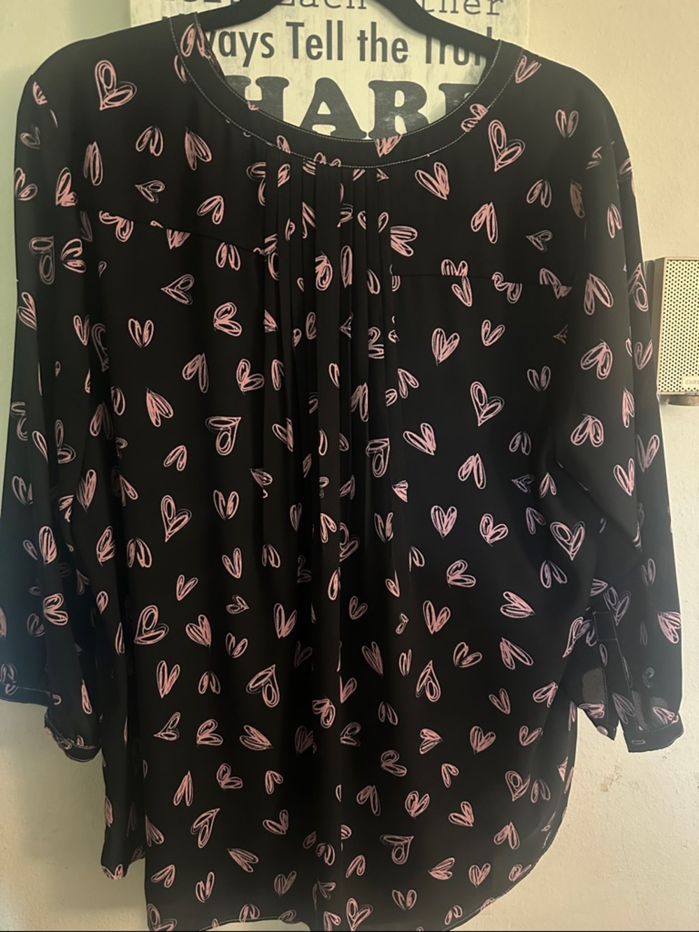 NYDJ Pink & Black Heart Pattern Pintuck Blouse 1/2 Button Size Petite XL XLP - Picture 2 of 5